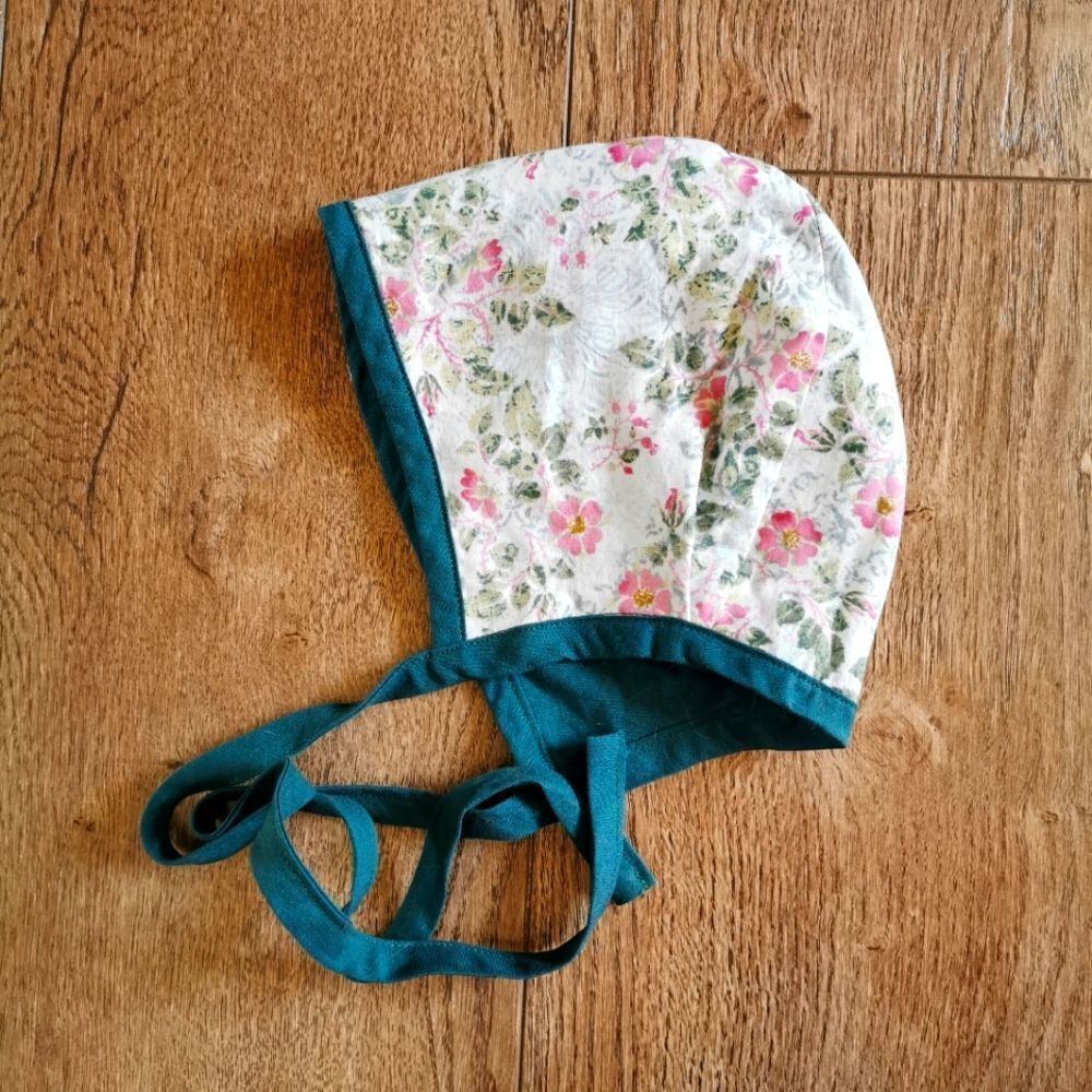 Jacquiesews double sided bonnet size 24 m